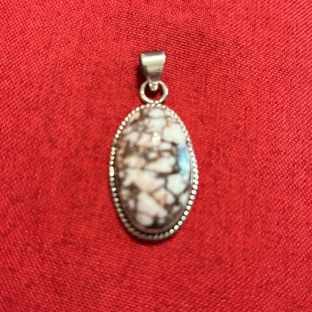 WILD HORSE NEW Sterling silver wild horse pendant - Picture 5 of 8